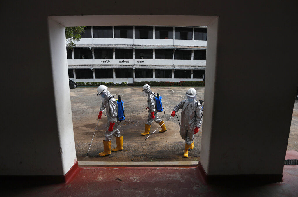 APTOPIX Virus Outbreak Sri Lanka